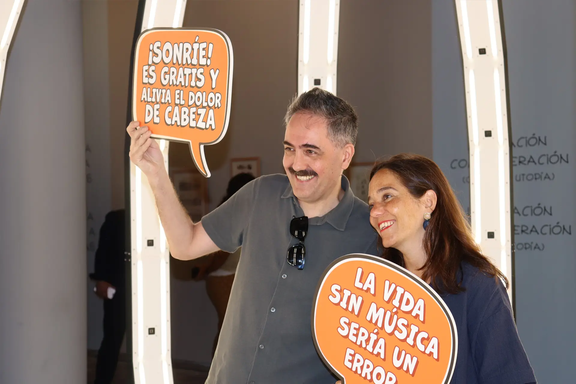 Photocall 3D con Manel Cráneo e a alcaldesa da Coruña Inés Rey.