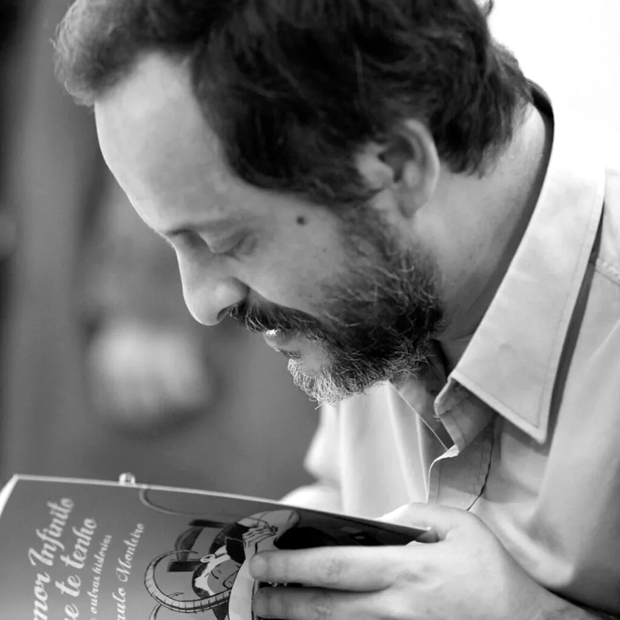 Retrato en branco e negro de Paulo Monteiro