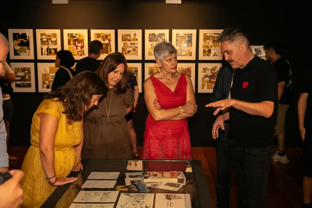 Personalidades do concello e o festival nunha exposición do Viñetas desde o Atlántico